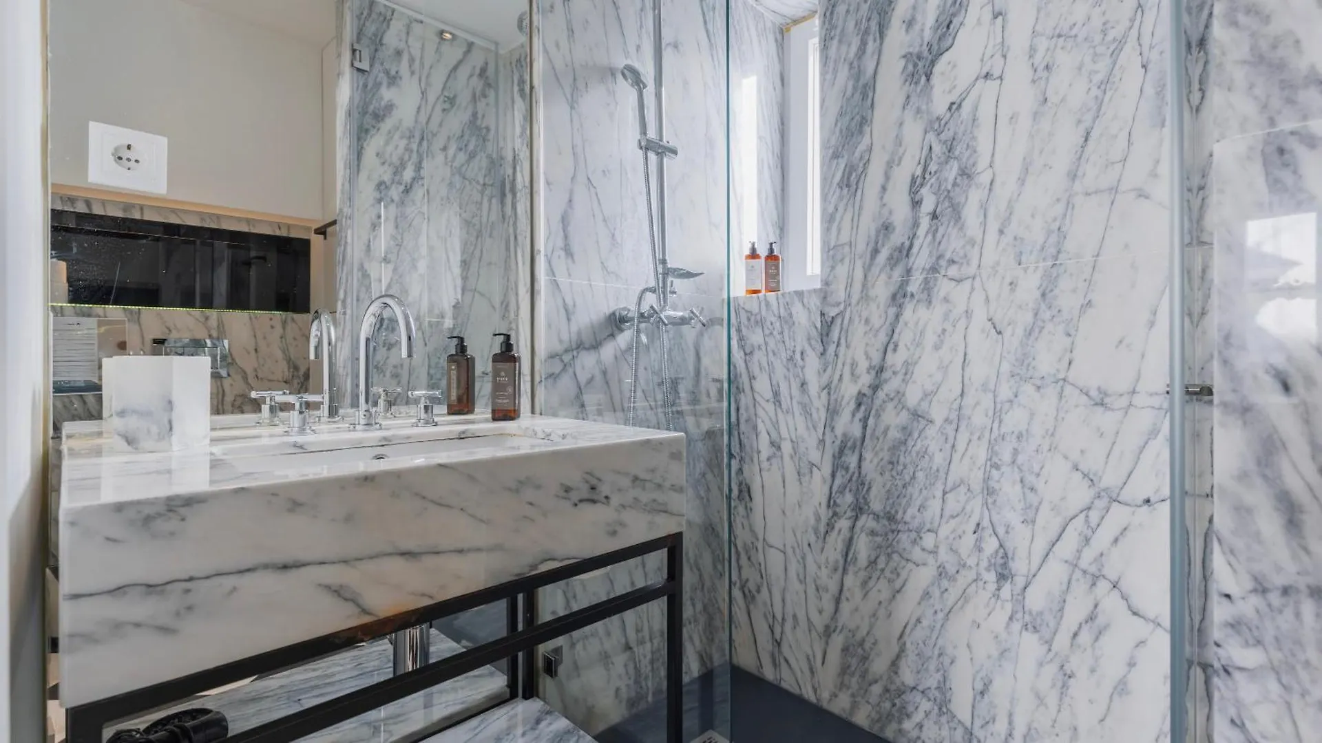 Stylish 1Bdr Apt In Bairro Alto By Lovelystay Lisbon